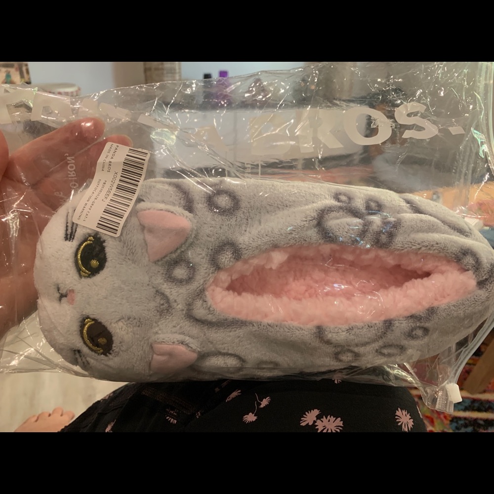Cat Slippers - Picture 2 of 2